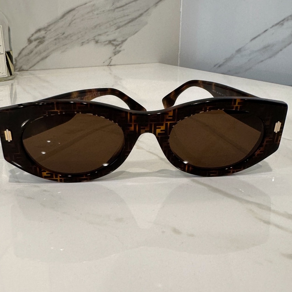FENDI ROMA HAVANA SUNGLASSES
